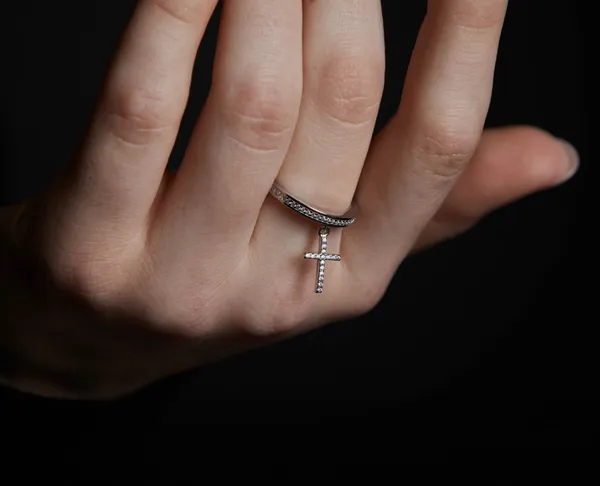 Срібна каблучка з підвіскою Хрестик 1624370