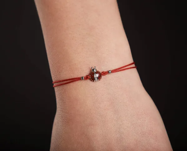 Шовковий браслет з срібною застібкою подвійний дитячий з підвіскою Бедрик 996Б