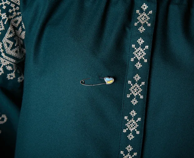 Срібна шпилька жовто-блакитна 271 Р бл./жовт.