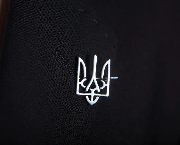 Срібна шпилька Тризуб  30123