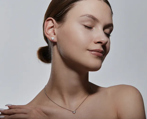 Срібне кольє з підвіскою Сердечко 0698.40