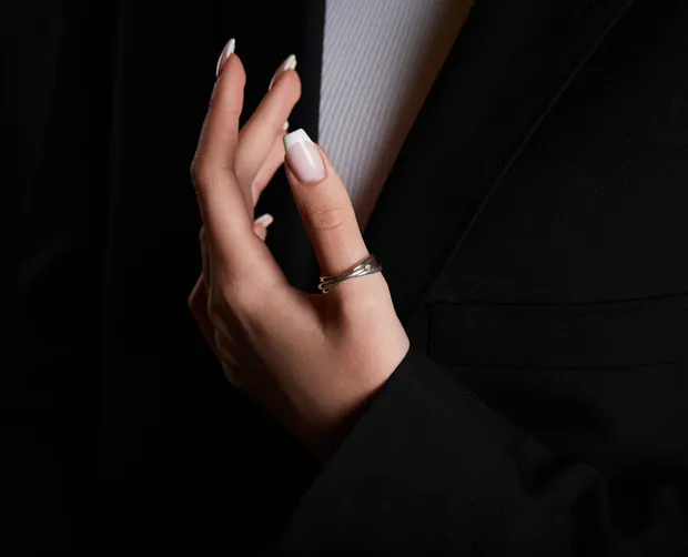 Срібна каблучка з вставкою Трійня 11000/2