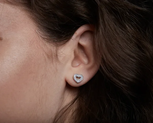 Срібні сережки пусети з фіанітом Сердечко 262858